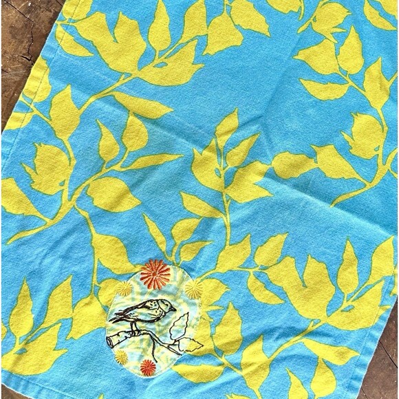 Cotton Embroidered Hummingbird Apron With Matching Dish Towel - Picture 8 of 10